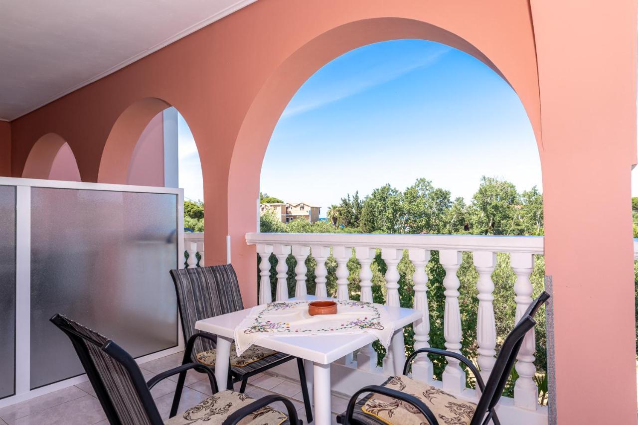 Arazzo Apartments Vasilikí エクステリア 写真