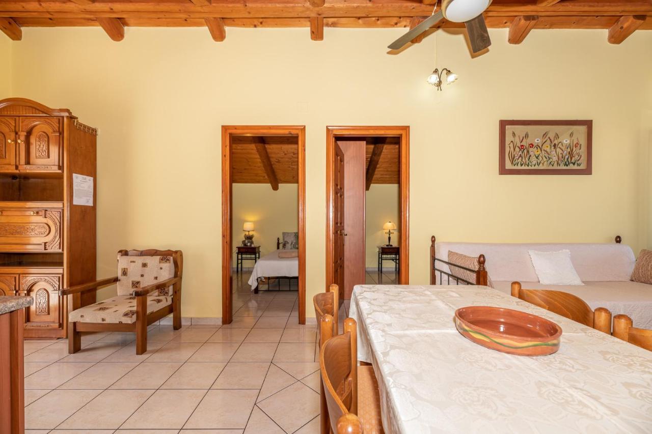 Arazzo Apartments Vasilikí エクステリア 写真